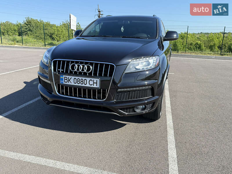 Внедорожник / Кроссовер Audi Q7 2015 в Ровно