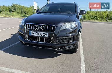 Позашляховик / Кросовер Audi Q7 2015 в 