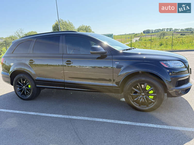 Внедорожник / Кроссовер Audi Q7 2015 в Ровно