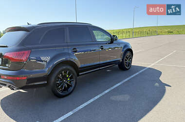 Позашляховик / Кросовер Audi Q7 2015 в 