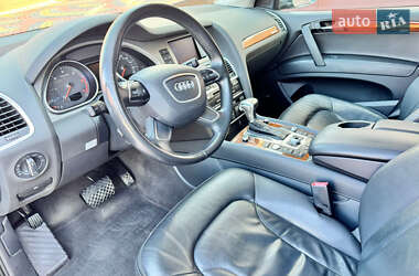 Позашляховик / Кросовер Audi Q7 2015 в 