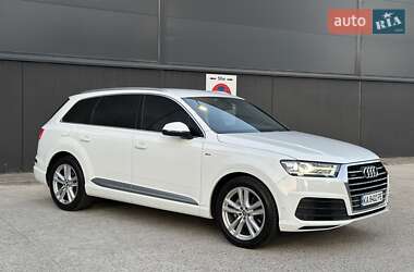 Позашляховик / Кросовер Audi Q7 2017 в 