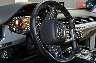 Позашляховик / Кросовер Audi Q7 2017 в 
