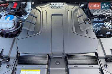 Внедорожник / Кроссовер Audi Q7 2015 в 