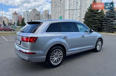 Внедорожник / Кроссовер Audi Q7 2015 в 
