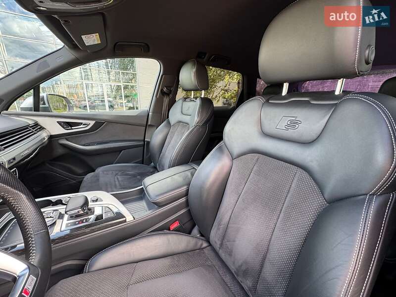 Позашляховик / Кросовер Audi Q7 2015 в Києві