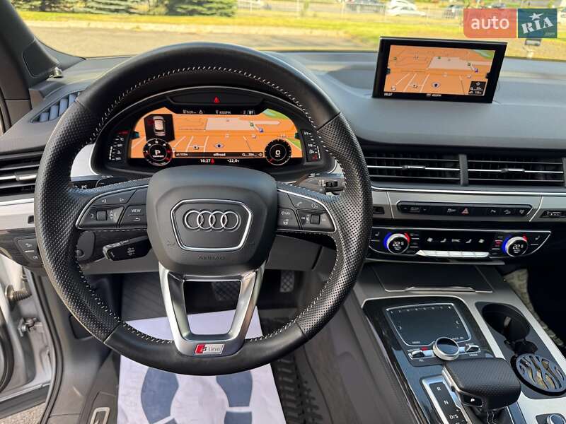 Позашляховик / Кросовер Audi Q7 2015 в Києві
