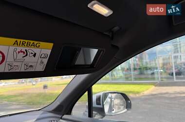 Внедорожник / Кроссовер Audi Q7 2015 в 