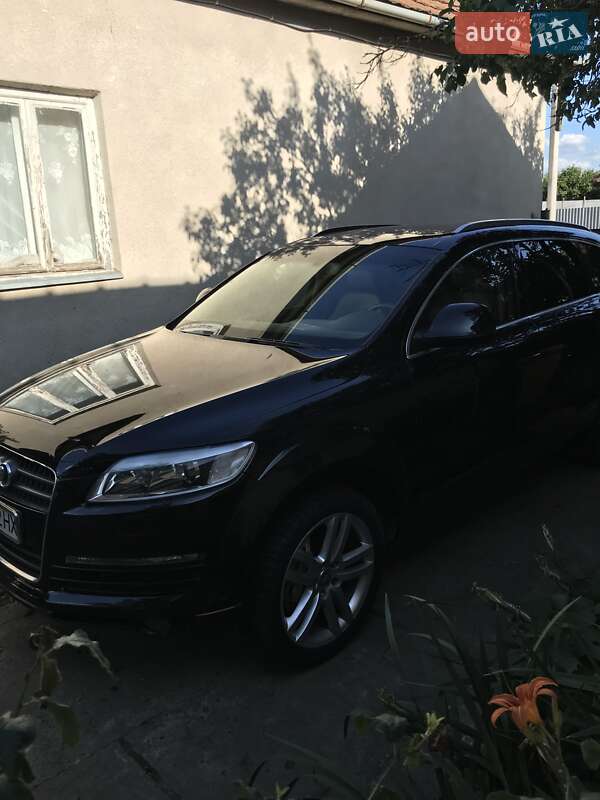 Внедорожник / Кроссовер Audi Q7 2007 в Ужгороде