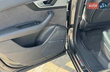 Внедорожник / Кроссовер Audi Q7 2015 в 