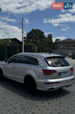 Внедорожник / Кроссовер Audi Q7 2006 в 