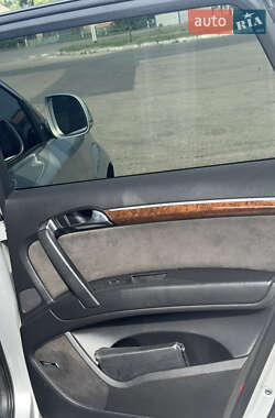 Внедорожник / Кроссовер Audi Q7 2006 в 