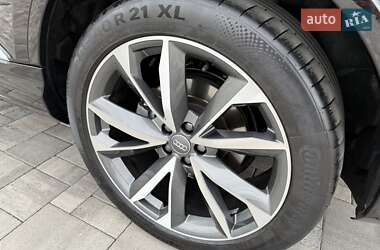 Внедорожник / Кроссовер Audi Q7 2022 в 