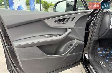 Внедорожник / Кроссовер Audi Q7 2022 в 