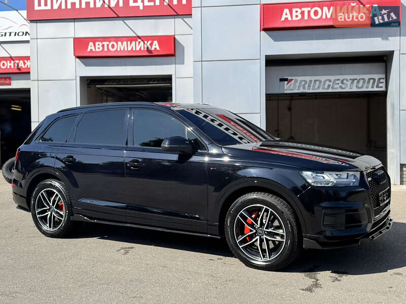 Внедорожник / Кроссовер Audi Q7 2016 в Запорожье