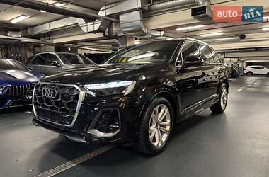 Внедорожник / Кроссовер Audi Q7 2024 в 