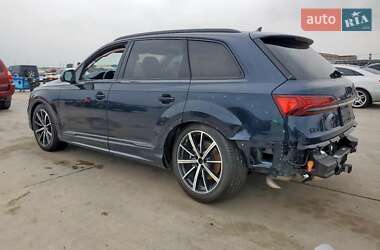 Позашляховик / Кросовер Audi Q7 2024 в 