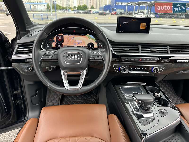 Внедорожник / Кроссовер Audi Q7 2017 в Киеве