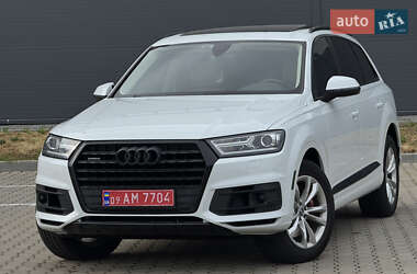 Внедорожник / Кроссовер Audi Q7 2017 в 