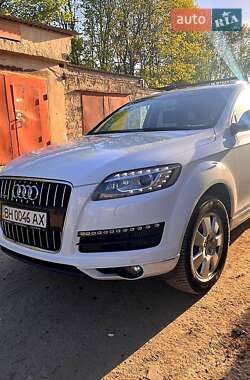 Внедорожник / Кроссовер Audi Q7 2013 в 