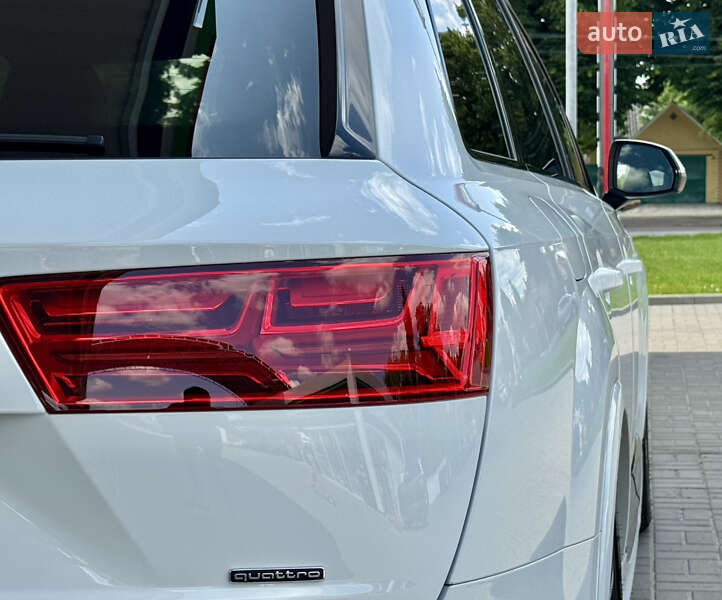 Внедорожник / Кроссовер Audi Q7 2016 в Житомире