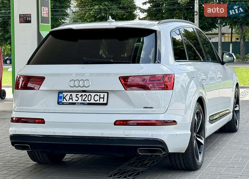 Внедорожник / Кроссовер Audi Q7 2016 в Житомире