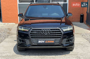 Позашляховик / Кросовер Audi Q7 2018 в 
