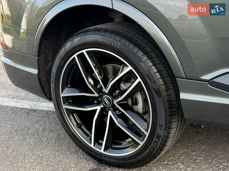 Внедорожник / Кроссовер Audi Q7 2017 в Ковеле