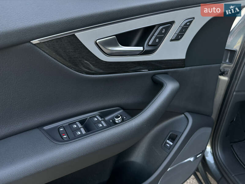 Внедорожник / Кроссовер Audi Q7 2017 в Ковеле