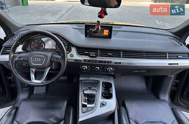 Внедорожник / Кроссовер Audi Q7 2015 в 