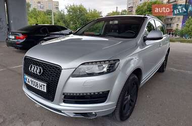 Внедорожник / Кроссовер Audi Q7 2010 в 