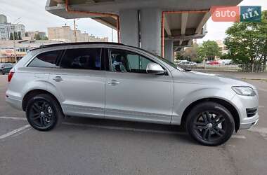 Внедорожник / Кроссовер Audi Q7 2010 в 