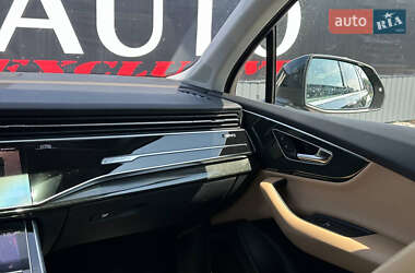 Внедорожник / Кроссовер Audi Q7 2021 в 