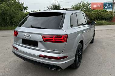 Внедорожник / Кроссовер Audi Q7 2018 в 
