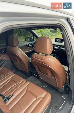 Внедорожник / Кроссовер Audi Q7 2018 в 