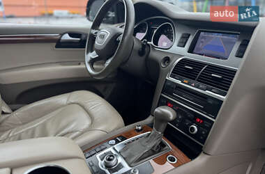 Внедорожник / Кроссовер Audi Q7 2013 в 