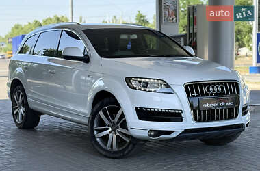 Внедорожник / Кроссовер Audi Q7 2013 в 