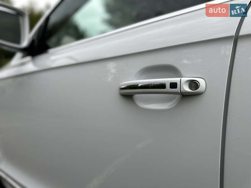 Внедорожник / Кроссовер Audi Q7 2014 в Киеве