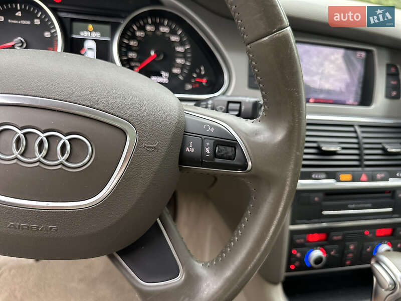 Внедорожник / Кроссовер Audi Q7 2014 в Киеве