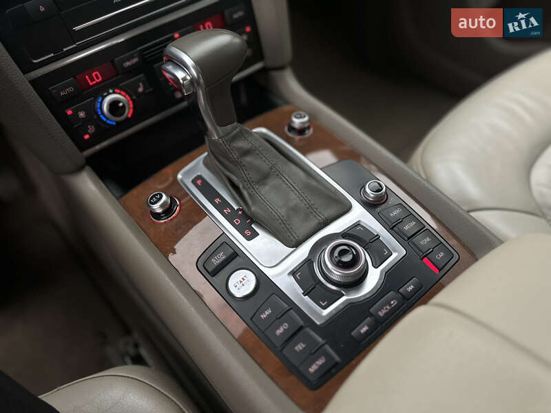 Внедорожник / Кроссовер Audi Q7 2014 в Киеве