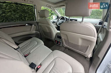 Внедорожник / Кроссовер Audi Q7 2014 в 