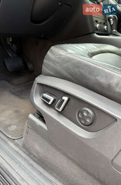 Позашляховик / Кросовер Audi Q7 2011 в 