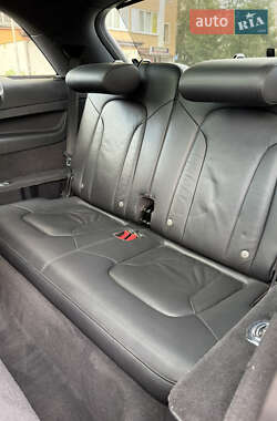 Позашляховик / Кросовер Audi Q7 2011 в 