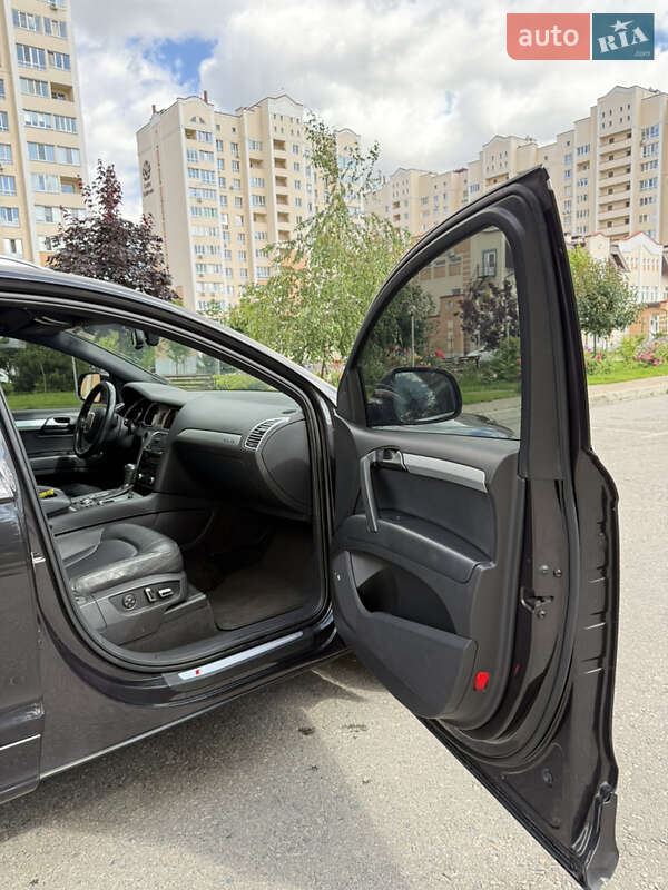 Внедорожник / Кроссовер Audi Q7 2011 в Киеве