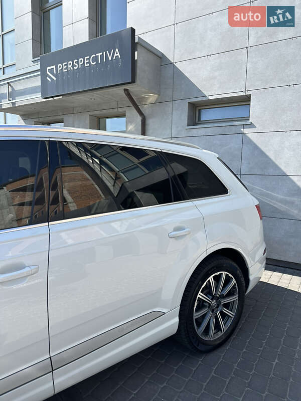 Внедорожник / Кроссовер Audi Q7 2016 в Хмельницком