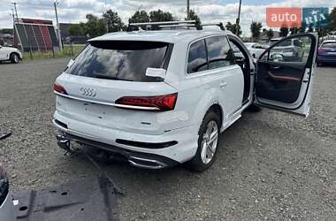 Внедорожник / Кроссовер Audi Q7 2021 в 