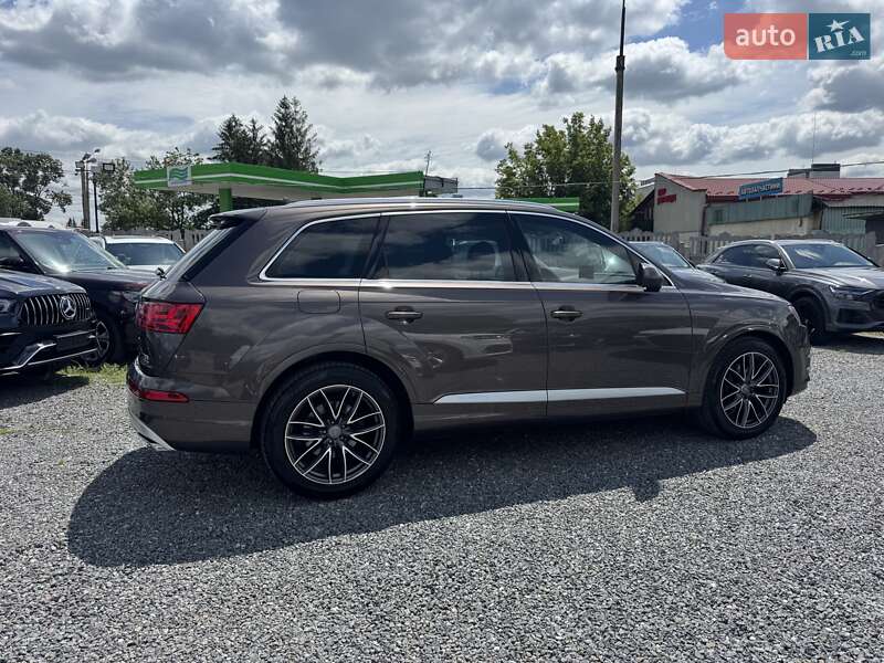 Внедорожник / Кроссовер Audi Q7 2015 в Тернополе