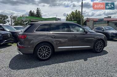 Внедорожник / Кроссовер Audi Q7 2015 в 