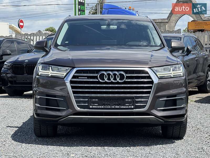 Внедорожник / Кроссовер Audi Q7 2015 в Тернополе