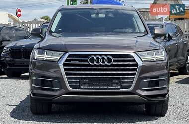 Внедорожник / Кроссовер Audi Q7 2015 в 